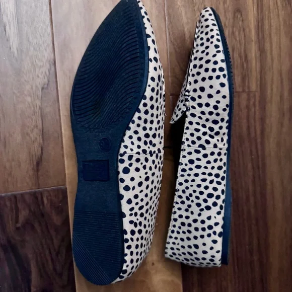 Time and Tru Women's Cream and Black Cheetah Ballet Flats - Picture 4 of 6